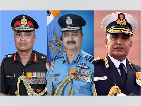 Lt Gen Manoj Pande, Air Chief Marshal Vivek Ram Chaudhari and Admiral Hari Kumar (left to right)