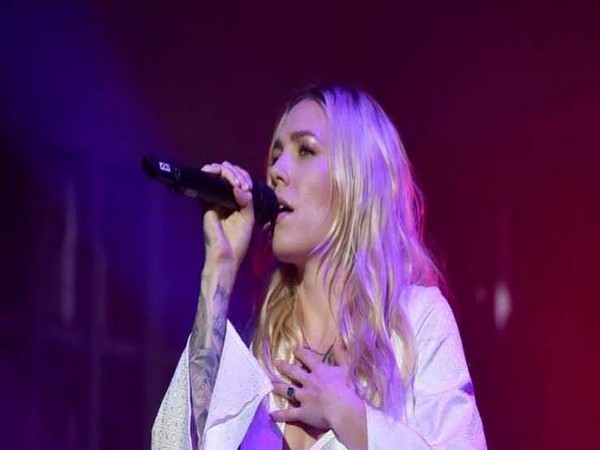 Skylar Grey (Image source: Twitter)