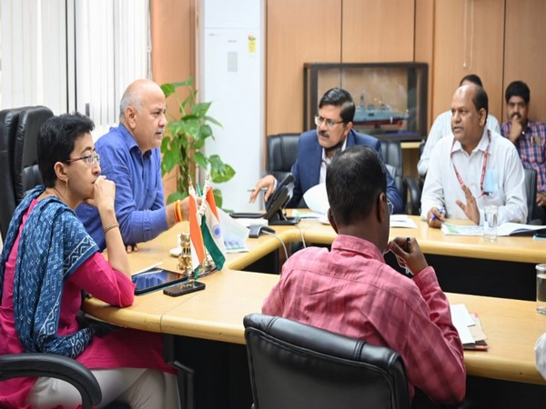 Delhi PWD review meeting 