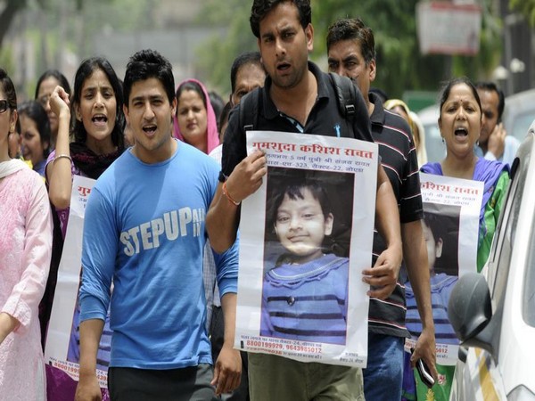 The kin protesting after the girl was kidnapped in 2016. (File photo/ANI)