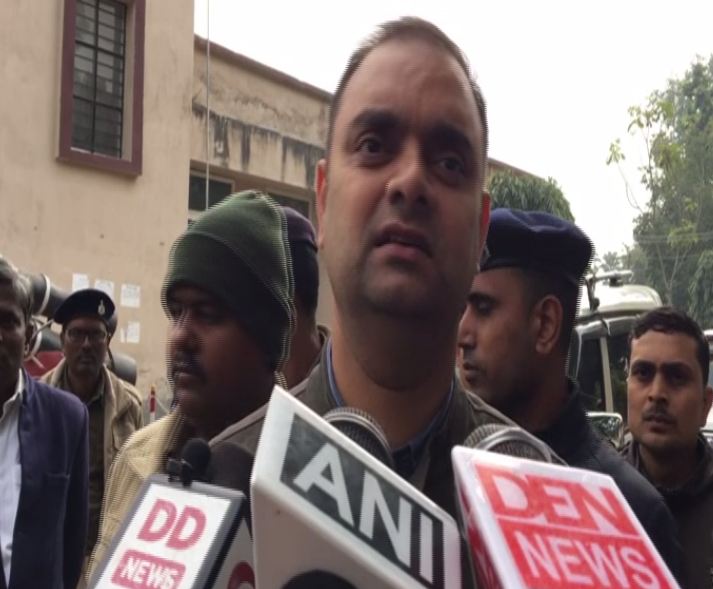 Muzaffarpur District Collector Alok Ranjan Ghosh speaking to reporters on Sunday. Photo/ANI