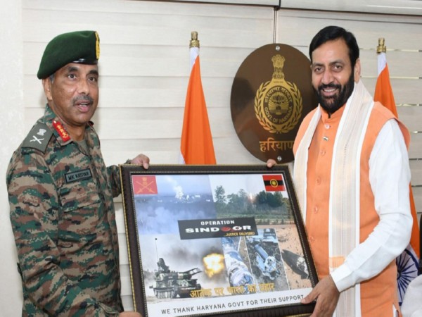 Haryana CM Nayab Singh Saini with Lt Gen Manoj Kumar Katiyar (Photo: Haryana Government)