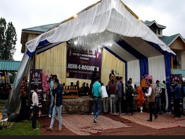 Pulwama administration organises 'Jashn-e-Nawjawan' (Photo/ANI)