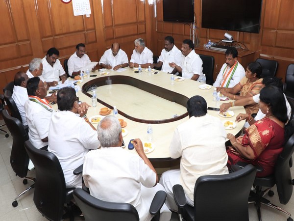 Puducherry Chief Minister V Narayanaswamy holding a meeting with cabinet leaders in Puducheery on Sunday. [Photo/ANI]