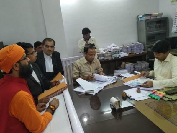 Major Ramesh Upadhyay on Friday filed his nomination from Ballia Lok Sabha constituency in Uttar Pradesh. Photo /ANI