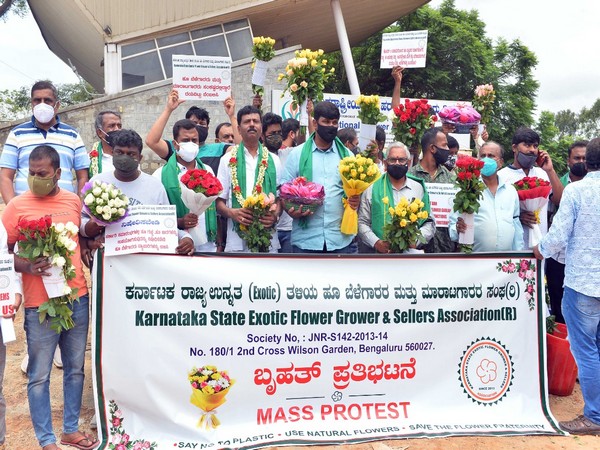 various flower organizations and vendors on Thursday protested at the Banglore international flower auction market