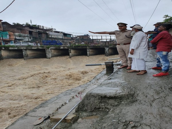 Police is prepared to help people in case the water levels rise in the district. Photo/ANI