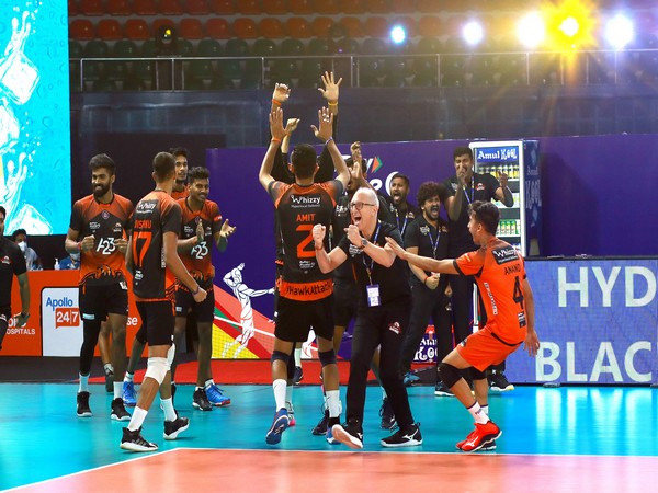 Team Hyderabad Black Hawks (Photo/PVL)
