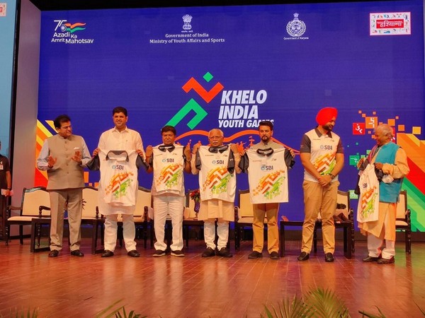 Anurag Thakur and Manohar Lal Khattar at Khelo India Youth Games logo launch (Photo: KIG)