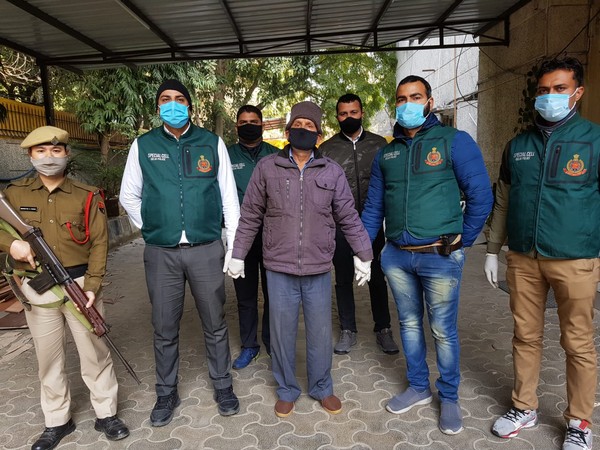 A notorious arms supplier was arrested by Delhi Police on Saturday. (Photos/ANI)