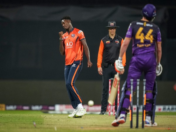 Dominic Drakes in action (Photo/ Abu Dhabi T10)