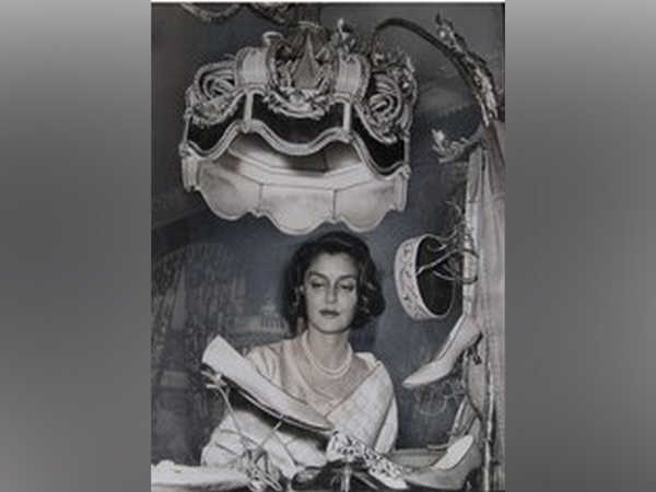 A rare photo of Maharani Gayatri Devi during a visit to London in 1962