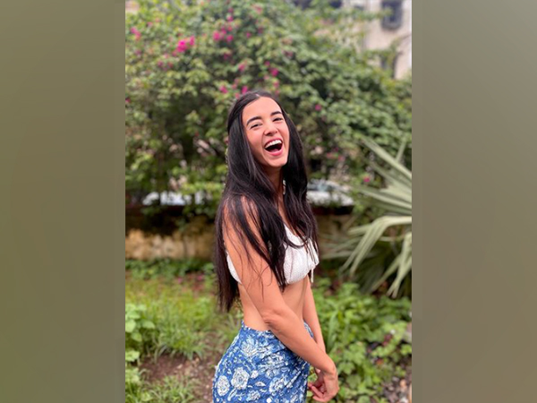 Saba Azad (Image source: Instagram)