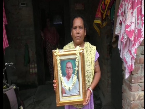 Sumitra Mondal, the daughter-in-law of Sovarani Mondal from Jagaddal (Photo/ANI)