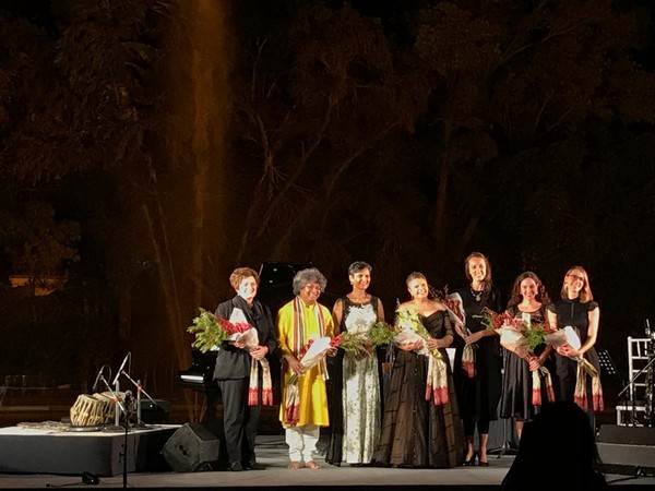 Australia’s High Commissioner to India, Harinder Sidhu with performers on Saturday (Photo/ANI)