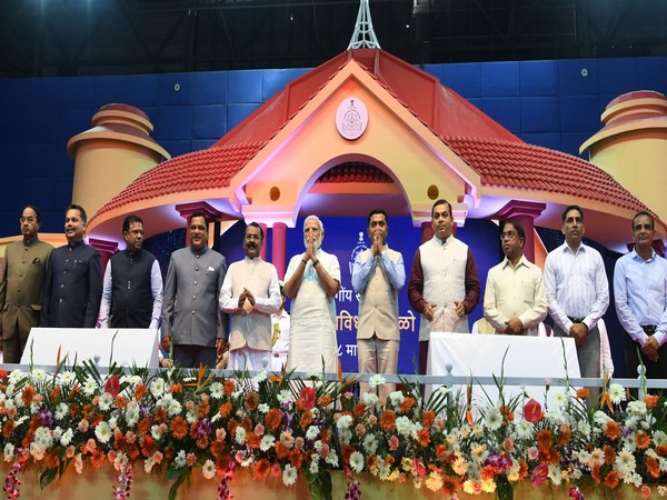 Prime Minsiter Narendra Modi congratulated Goa CM Pramod Sawant. (Photo/Twitter)