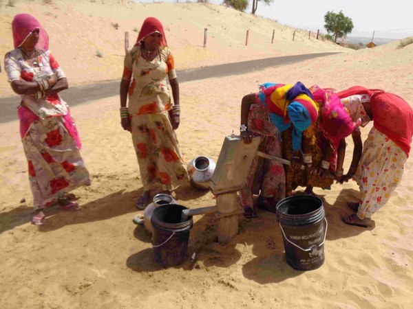 A group of women fetching water in Rajasthan 