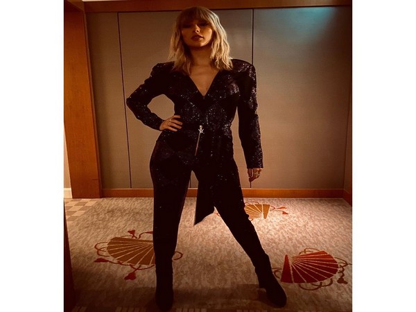 Taylor Swift (Image courtesy; Instagram)
