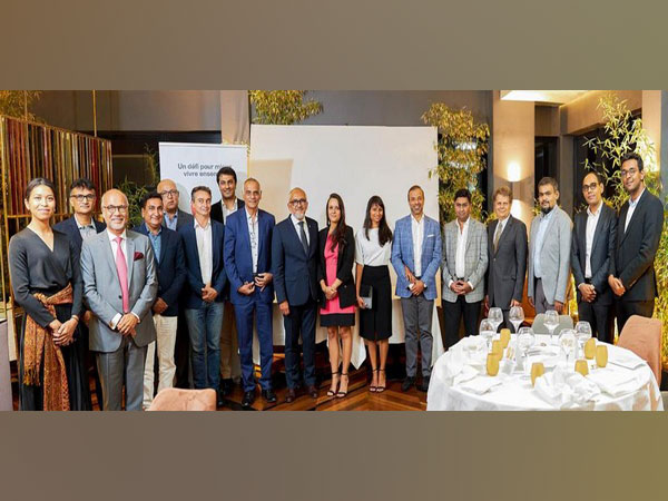  Twelve of the major forty major companies in Madagascar responded to the call for funds from the VISEO Foundation to help build schools in Madagascar's capital Antananarivo. 