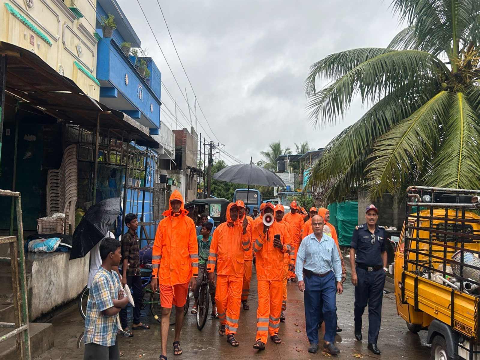 NDRF has pre-deployed 25 teams across coastal districts of Andhra Pradesh, Odisha, Tamil Nadu, Chhattisgarh, and Puducherry(Photo credit/ NDRF)