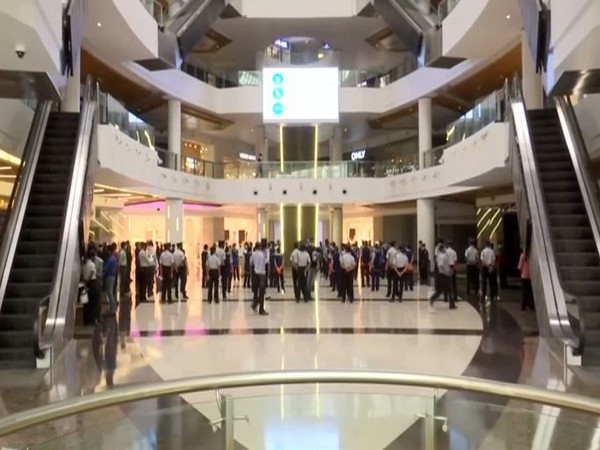 These shopping malls will remain open between 10 am and 8 pm.