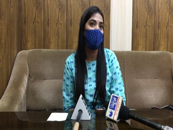 Apoorva Tiwari, District Data Manager, Health Department, Indore speaking to reporters on Wednesday. [Photo/ANI]