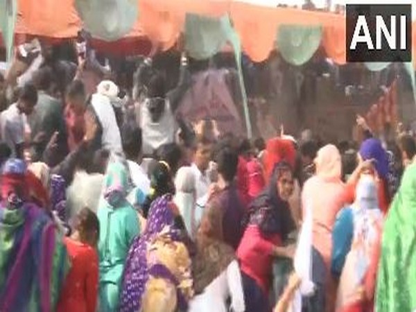 Stage collapses during 'Kisan Mahapanchayat' in Jind on Wednesday. [Photo/ANI]