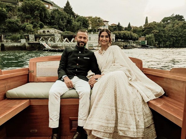 Sonam Kapoor and Anand Ahuja (Image courtesy: Instagram)