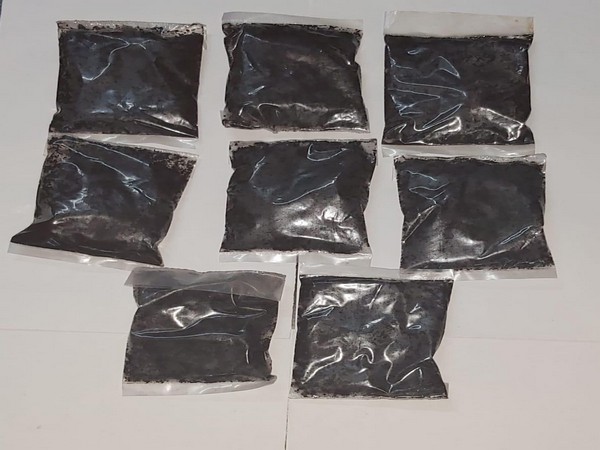 Packets of banned drug seized from the possession of a drug peddler in West Bengal [Photo/ANI]