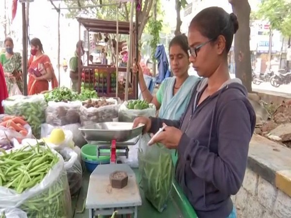 Due to financial crisis, 22 year old 3rd medical student sells vegetables with her mother