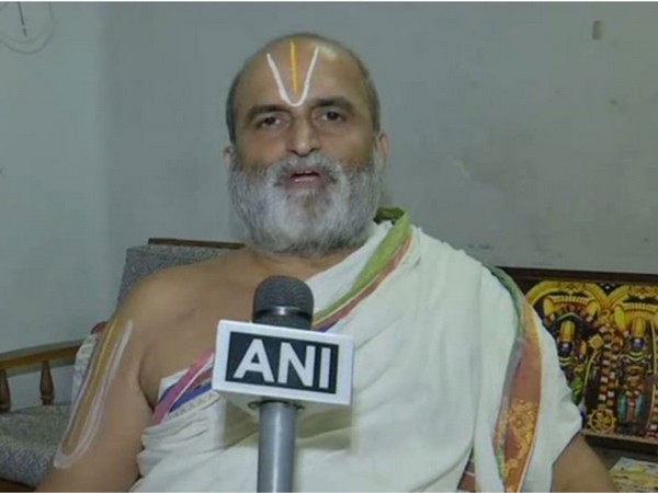MV Soundararajan, Chief Priest of famous Chilkur Balaji Temple and Convenor of temples Protection Movement speaks to ANI in Hyderabad on Tuesday [Photo/ANI]