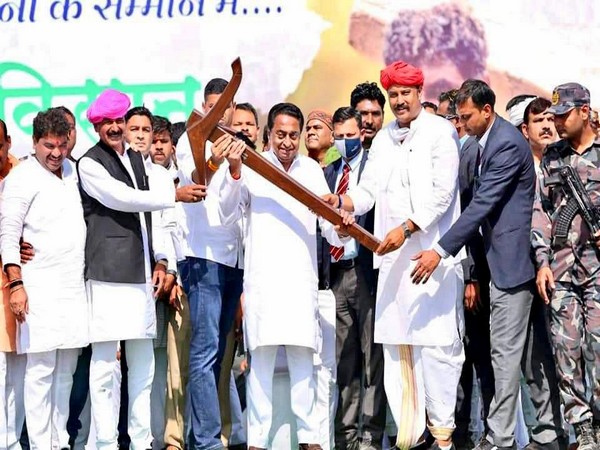 Former Chief Minister at tractor rally in Depalpur on Sunday. (Photo/ANI)