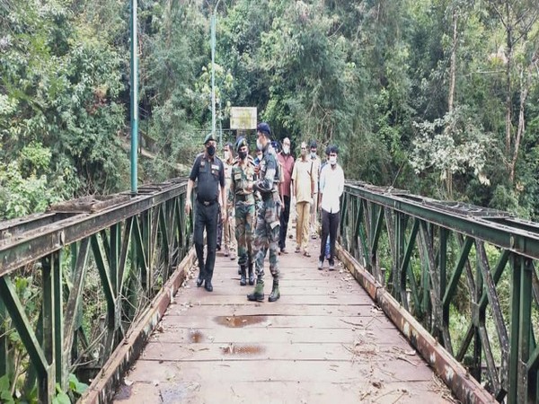 Major General KJ Babu YSM, General Officer Commanding, Karnataka and Kerala inspecting condition of the bridge. (Photo/ANI)