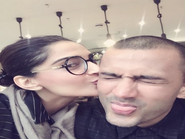 Sonam Kapoor, Anand Ahuja (Image courtesy: Instagram)