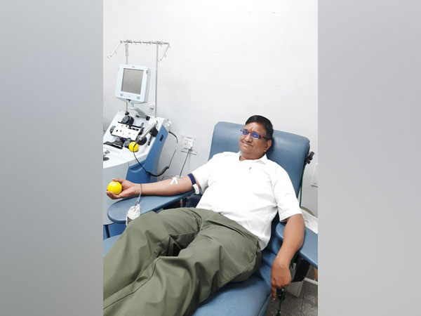 Pravin Bhandekar from Mumbai has been donating blood regularly, over the years despite his disablity.