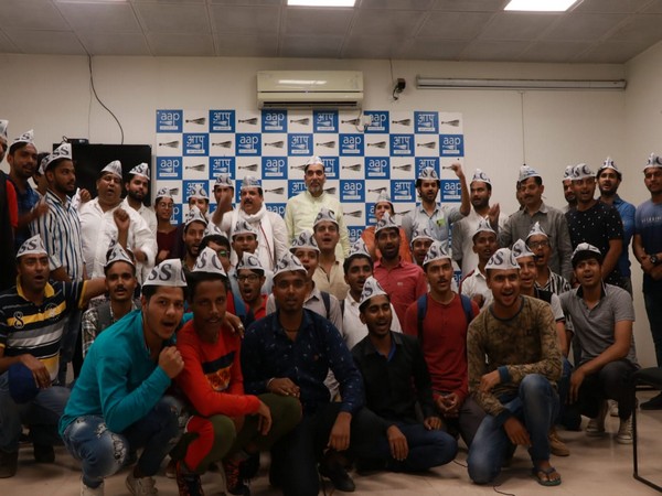 Students from Delhi University's South Campus on Saturday jolined AAP's student wing. (Photo/ANI)