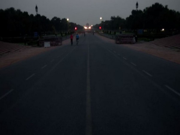 Air quality moved to poor category in Delhi on Saturday [Photo/ANI]