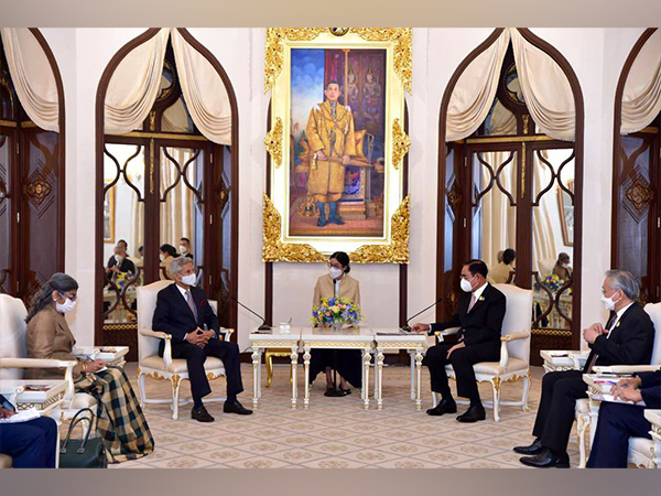 EAM Jaishankar met Thailand Prime Minister Prayut Chan-o-cha on Wednesday (Photo: Twitter/@DrSJaishankar)