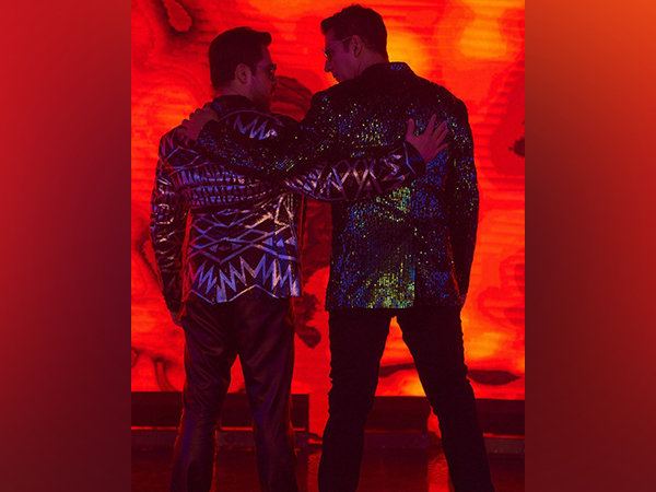 Emraan Hashmi and Akshay Kumar  (Image source: Instagram)