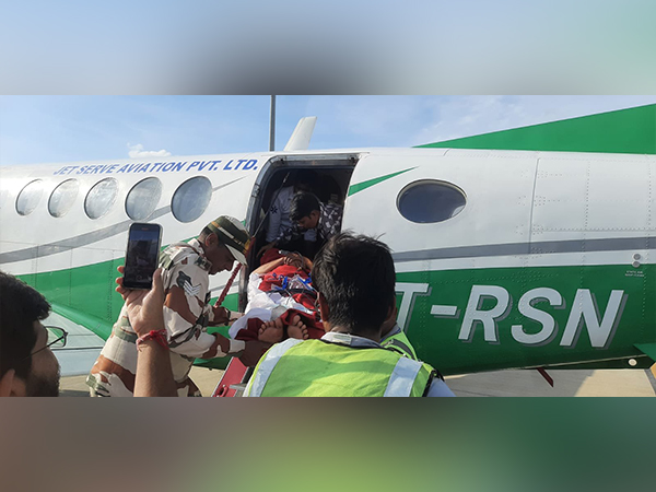 Injured ITBP personnel being carried. (Photo/ANI)