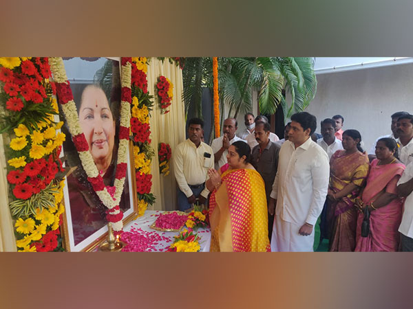 J Deepa, niece of late Tamil Nadu CM Jayalalithaa payinf floral tributes to the former CM. (Photo/ANI)