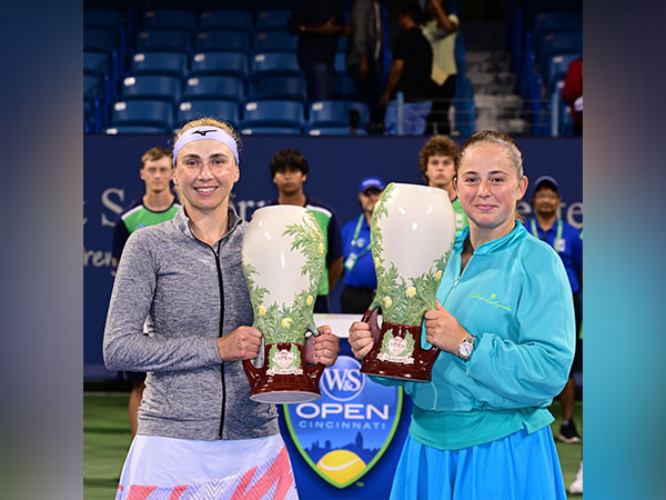 Lyudmyla Kichenok and Jelena Ostapenko (Photo: Western and Southern Open/ Twitter)
