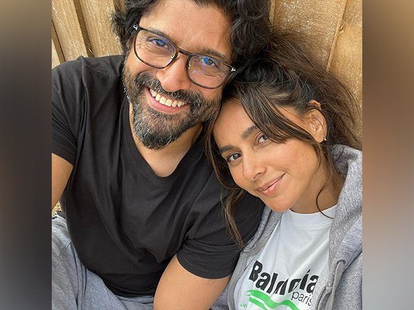 Farhan Akhtar and Shibani Dandekar (Image source: Twitter)