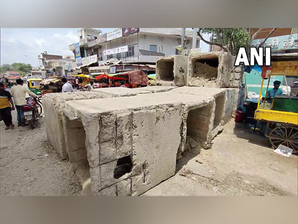 Cemented barricade at Tikri border (Photo/ANI)