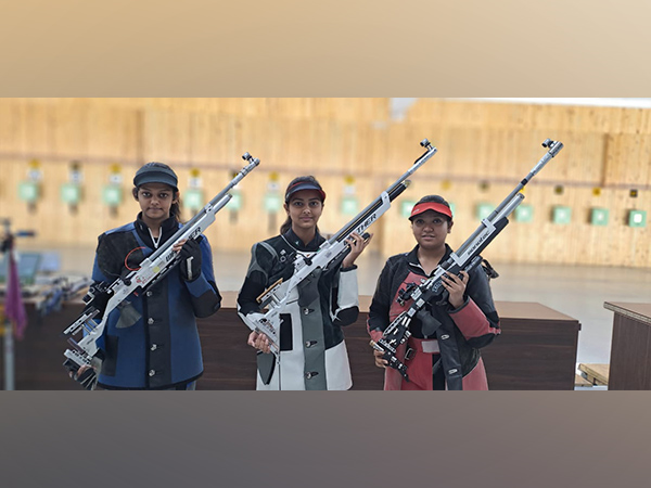 Haryana's Hazel (In centre) after winning gold in Women's 10m Air Rifle (Image: NRAI)