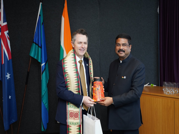 Union Education Minister Dharmendra Pradhan with his Australian counterpart Jason Clare. (Twitter)