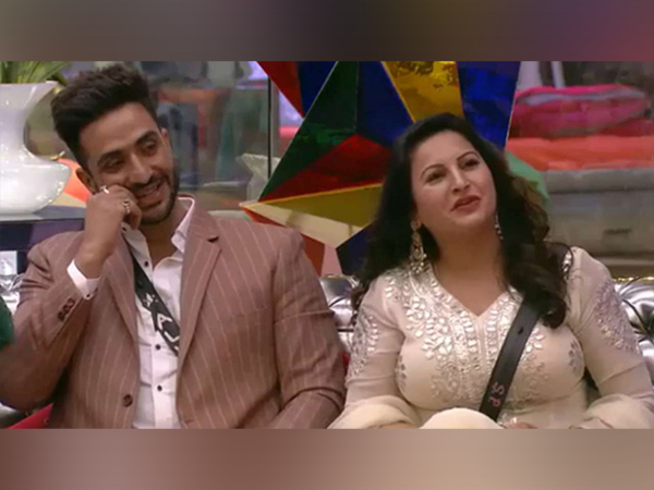 Aly Goni and late Sonali Phogat (Image source: Twitter)