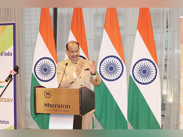 Om Birla meeting Indian diaspora in Toronto (Image Credit: Twitter/@ombirlakota)