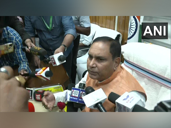 The Deputy Speaker Maheshwar Hazari