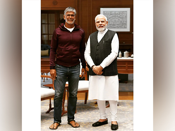 Milind Soman, PM Narendra Modi (Image source: Instagram)